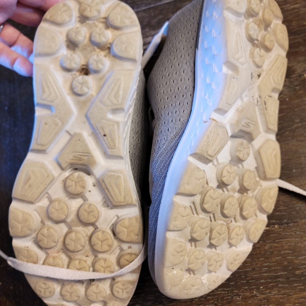 Shoes - Picture 2 of 4